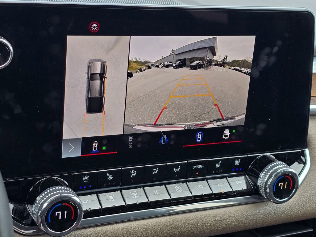 Used 2024 GMC Canyon Denali image 9