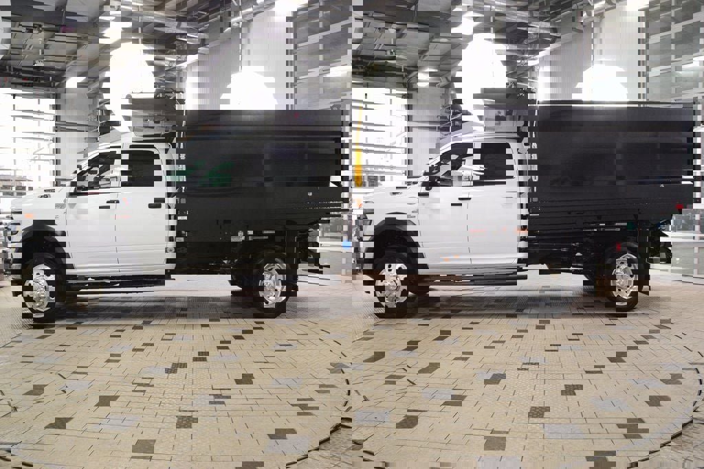 Used 2025 RAM 5500 Tradesman w/ Safety Group image 3