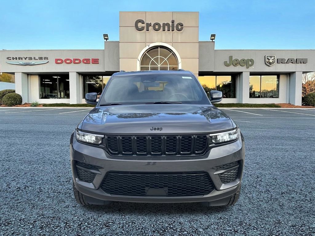 New 2025 Jeep Grand Cherokee Altitude image 8