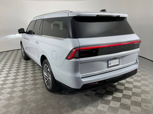 Used 2025 Lincoln Navigator L Reserve AWD/4WD image 5