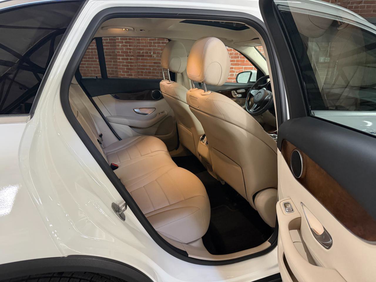 Used 2019 Mercedes-Benz GLC 300 GLC300 image 35