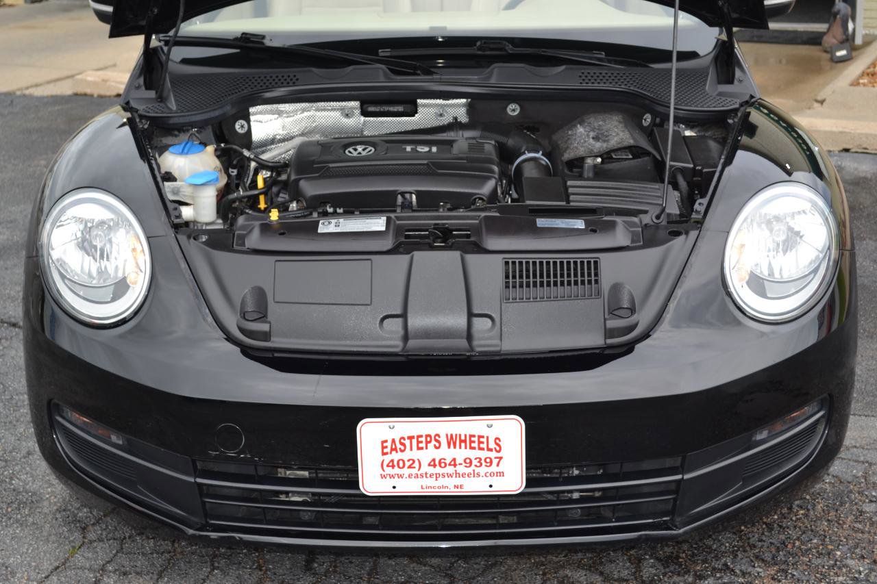 Used 2015 Volkswagen Beetle 1.8T FWD image 38