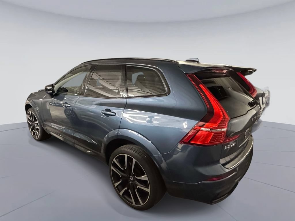 Used 2024 Volvo XC60 B5 Ultimate w/ Protection Package Premier AWD/4WD image 4