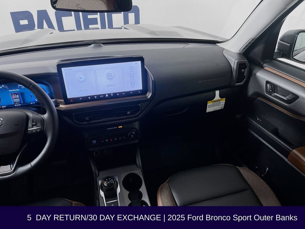 Used 2025 Ford Bronco Sport Outer Banks AWD/4WD image 28