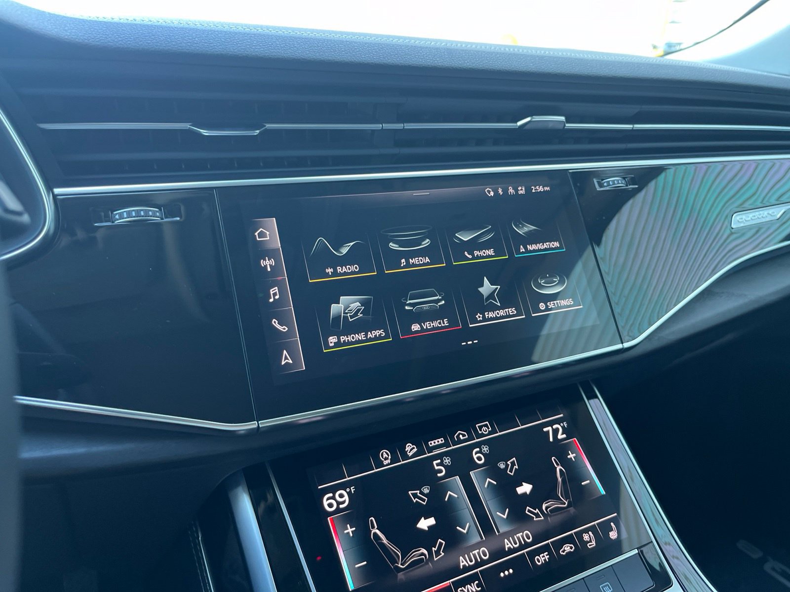 Used 2023 Audi Q8 Premium Plus AWD/4WD image 24