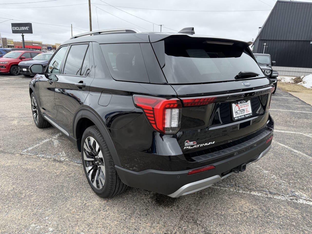 Used 2025 Ford Explorer Platinum w/ LUX Leather Package image 3