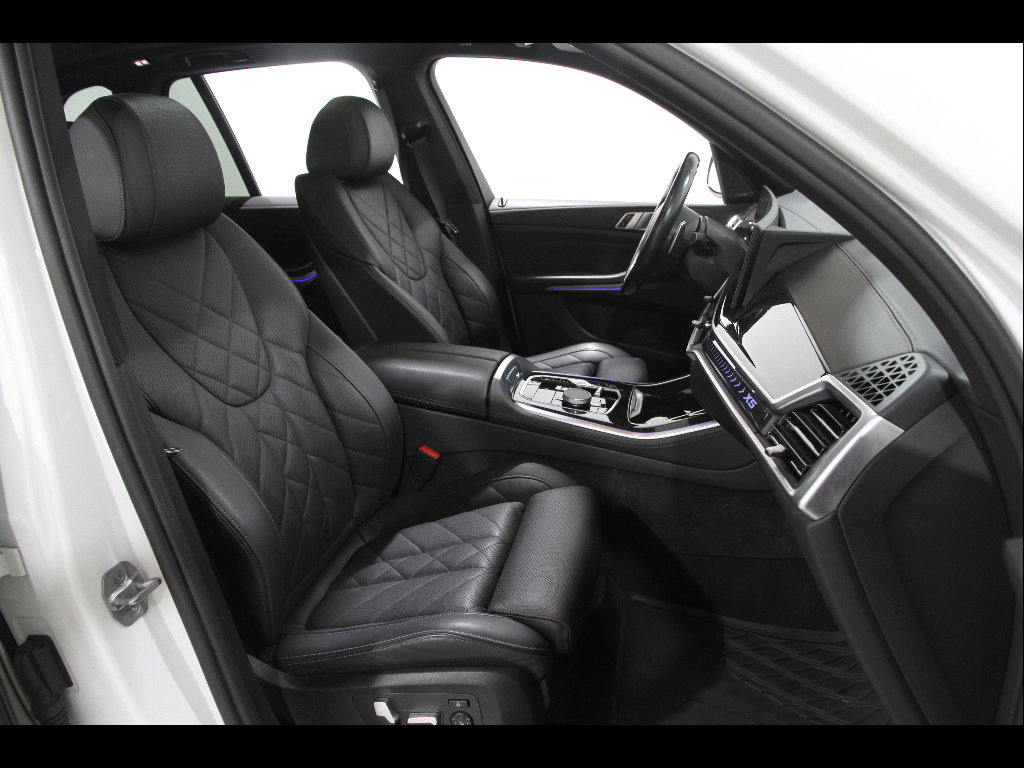 Used 2024 BMW X5 xDrive40i w/ M Sport Package image 15