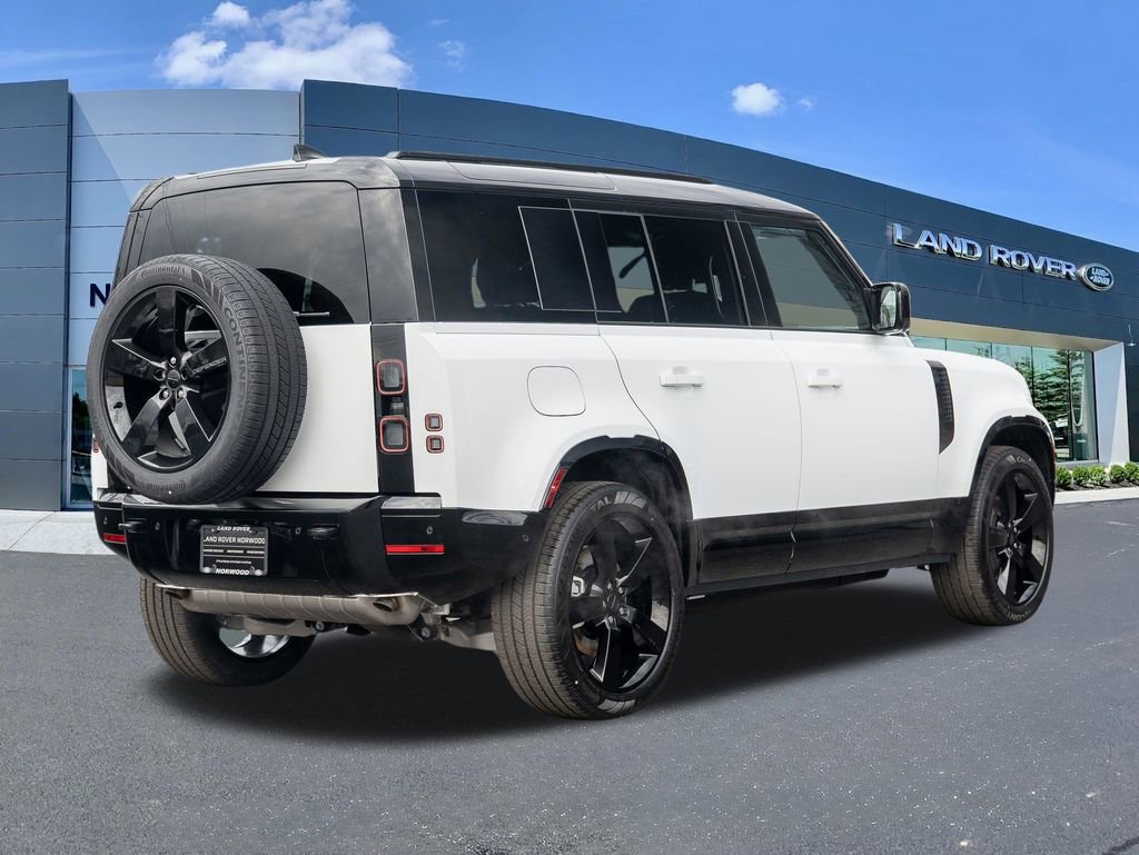 New 2026 Land Rover Defender 110 X-Dynamic SE image 4