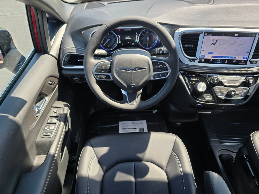 Used 2026 Chrysler Pacifica Select FWD image 20
