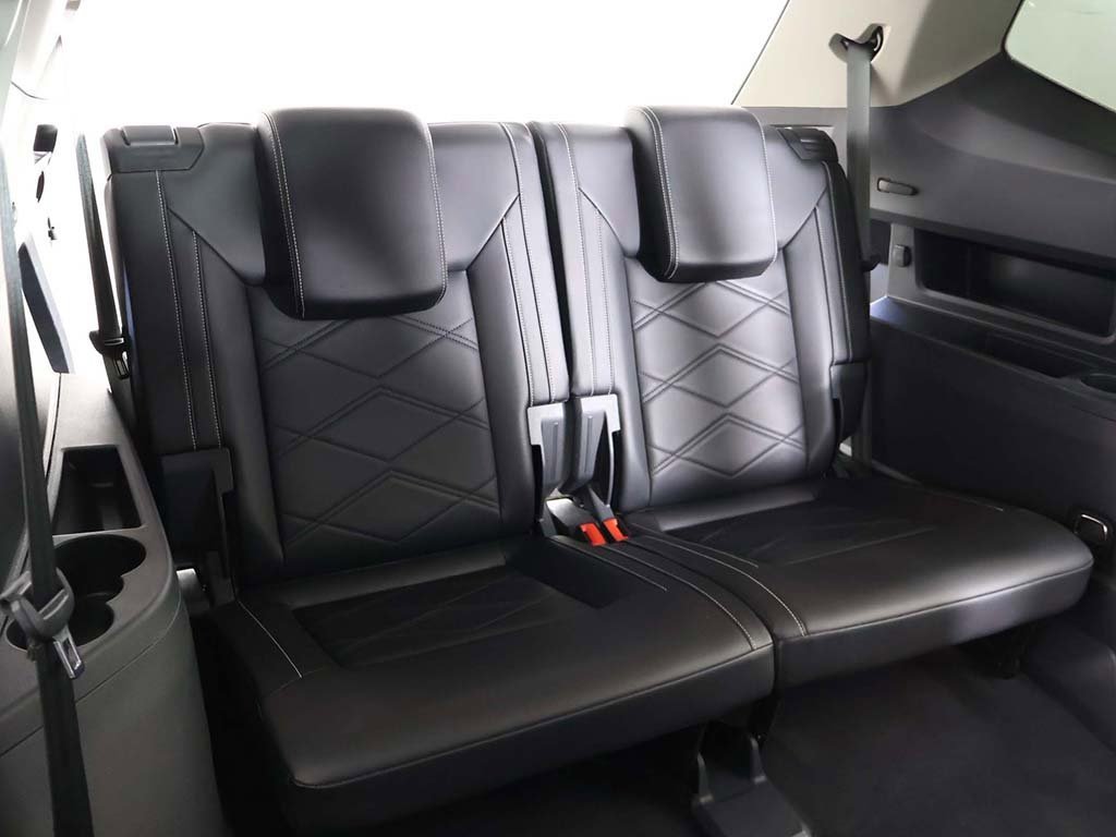 Used 2024 Volkswagen Atlas SE image 37