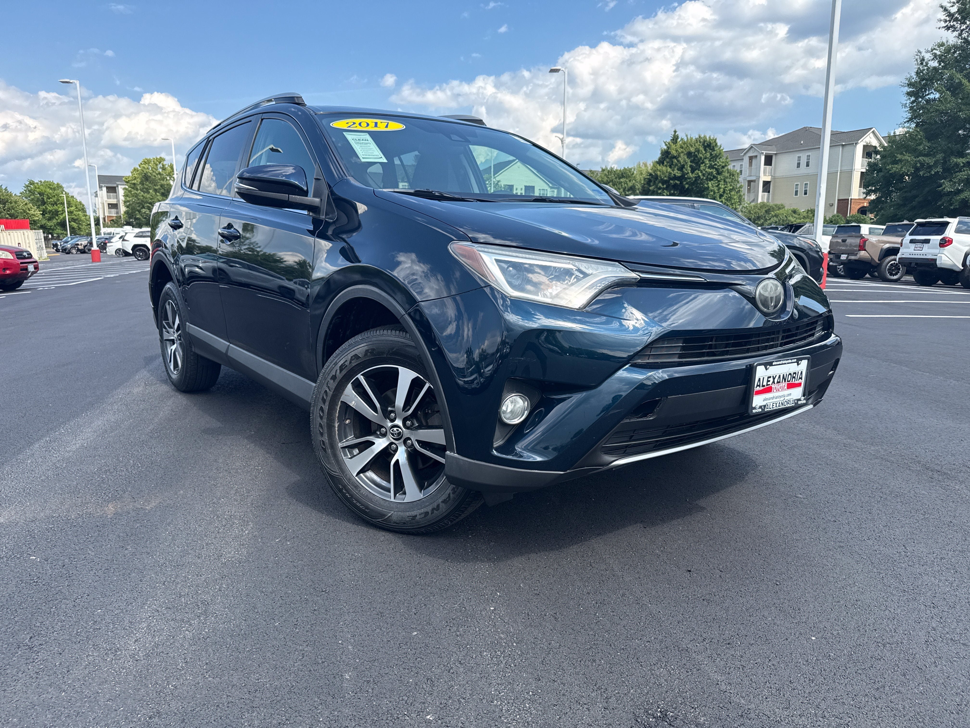 Used 2017 Toyota RAV4 XLE w/ Carpet Mat Package AWD/4WD image 2
