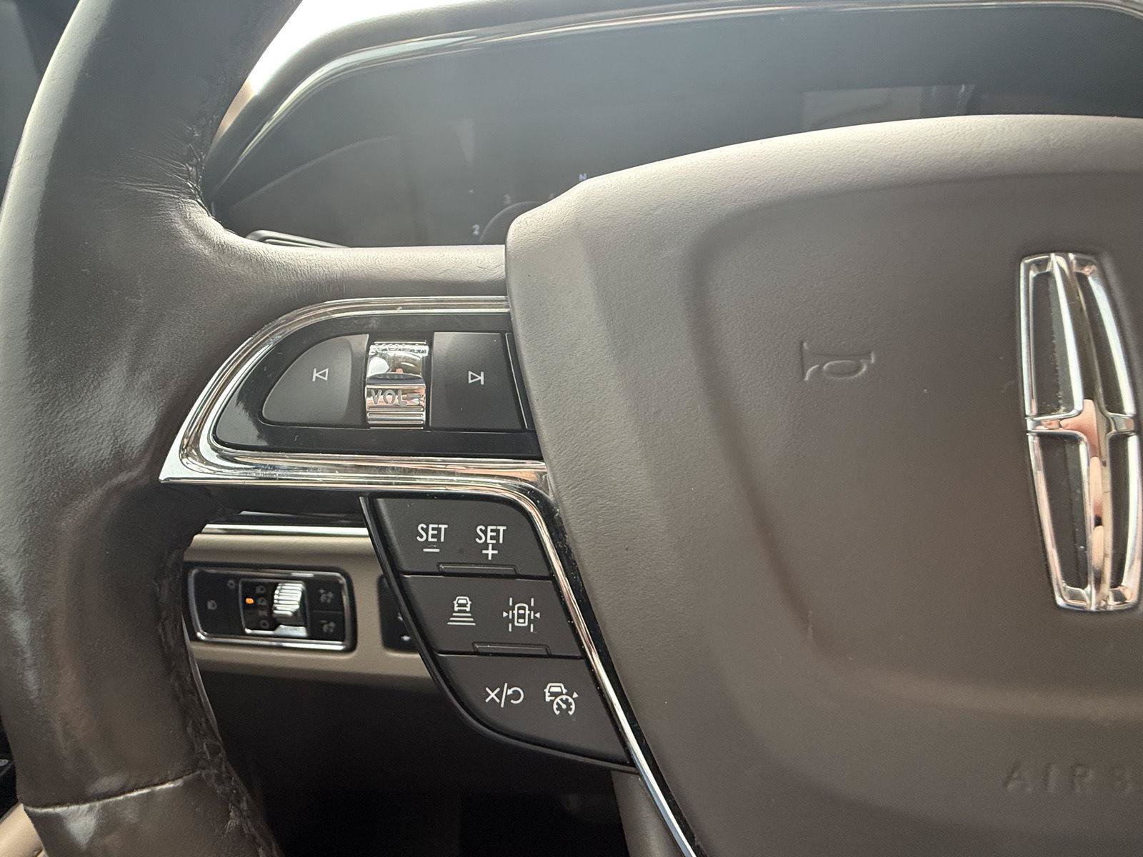 Used 2022 Lincoln Navigator L Reserve RWD image 13