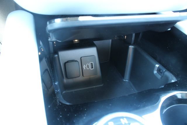 Used 2025 Ford Explorer Platinum w/ Ultimate Package AWD/4WD image 20
