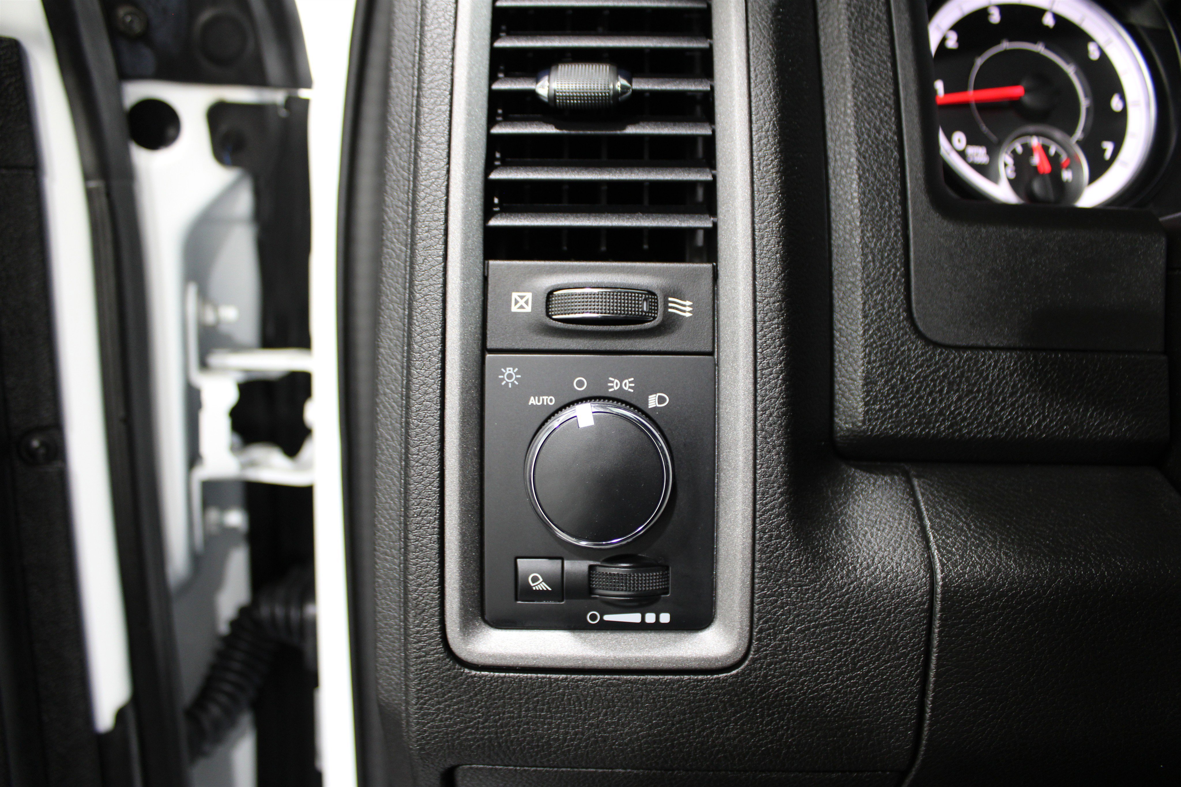 Used 2023 RAM 1500 Tradesman w/ Chrome Plus Package image 7