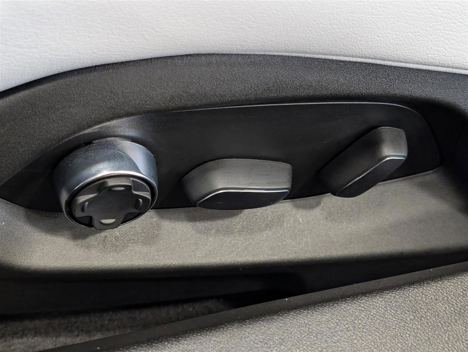 Used 2024 Chevrolet Corvette Z06 w/ Stealth Interior Trim Package image 20