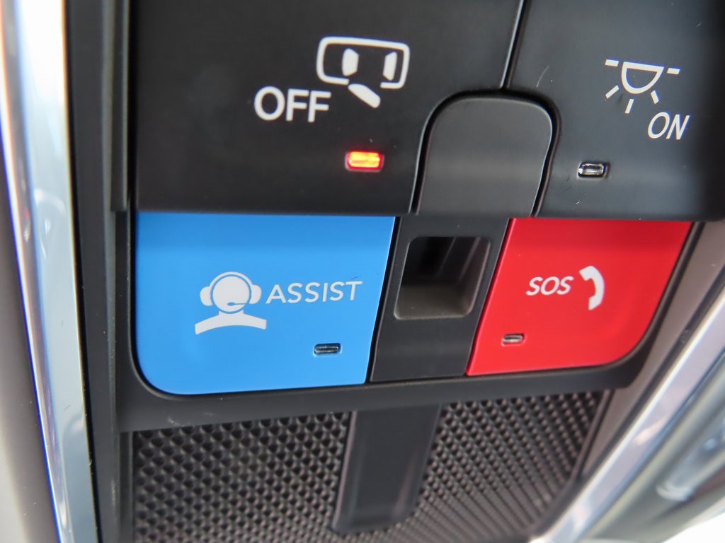 Certified 2024 Jeep Grand Cherokee Altitude image 10