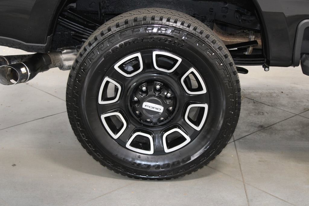 Used 2025 Ford F350 Platinum image 17