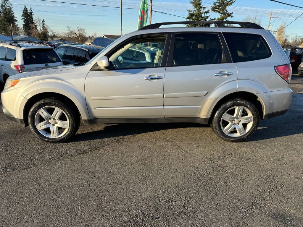 Used 2010 Subaru Forester 2.5X Premium image 2
