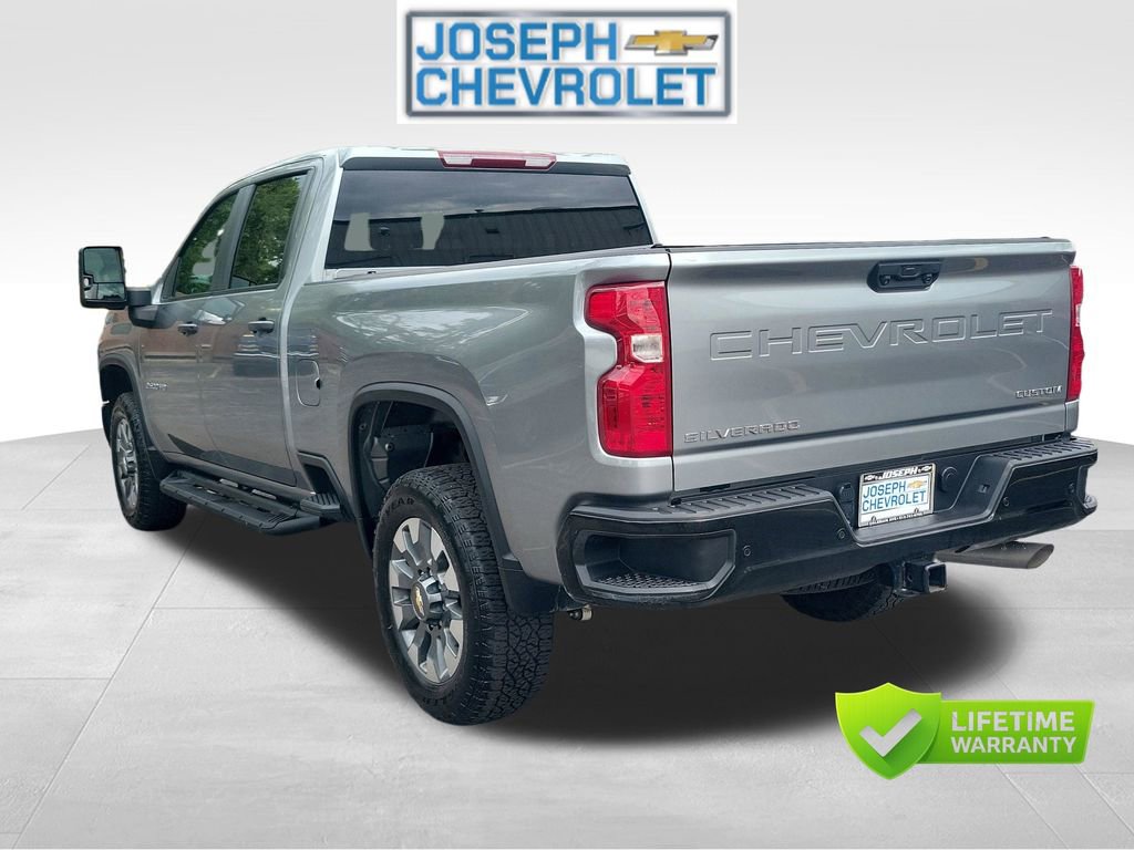 Used 2025 Chevrolet Silverado 2500 Custom w/ Custom Value Package AWD/4WD image 3