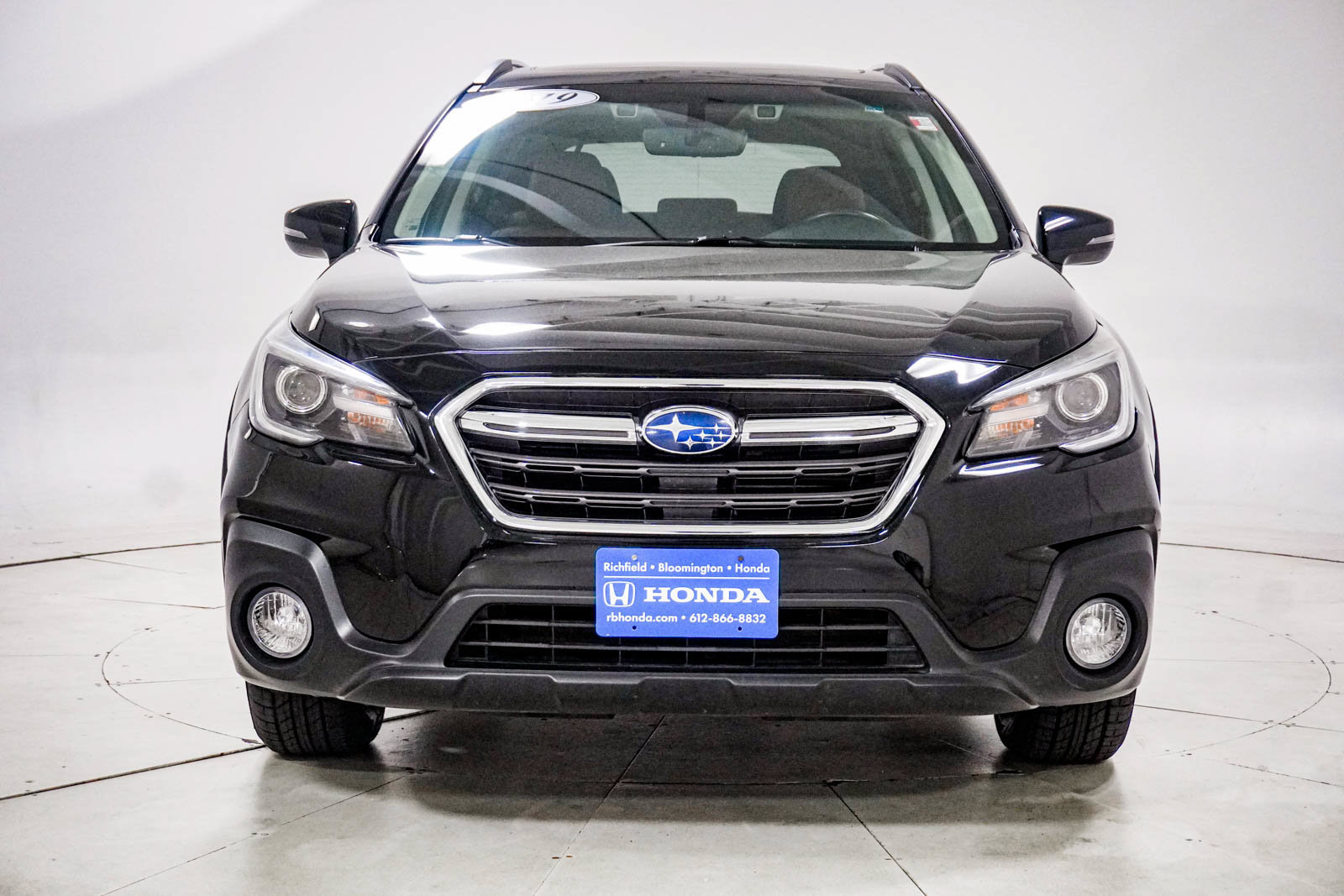 Used 2019 Subaru Outback 3.6R Touring w/ Popular Package #3A AWD/4WD image 15