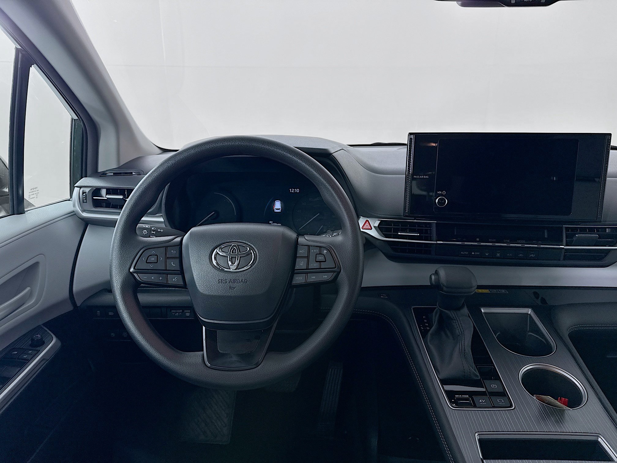 Certified 2026 Toyota Sienna LE FWD image 20