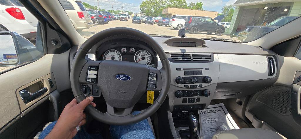 Used 2010 Ford Focus SEL FWD image 16
