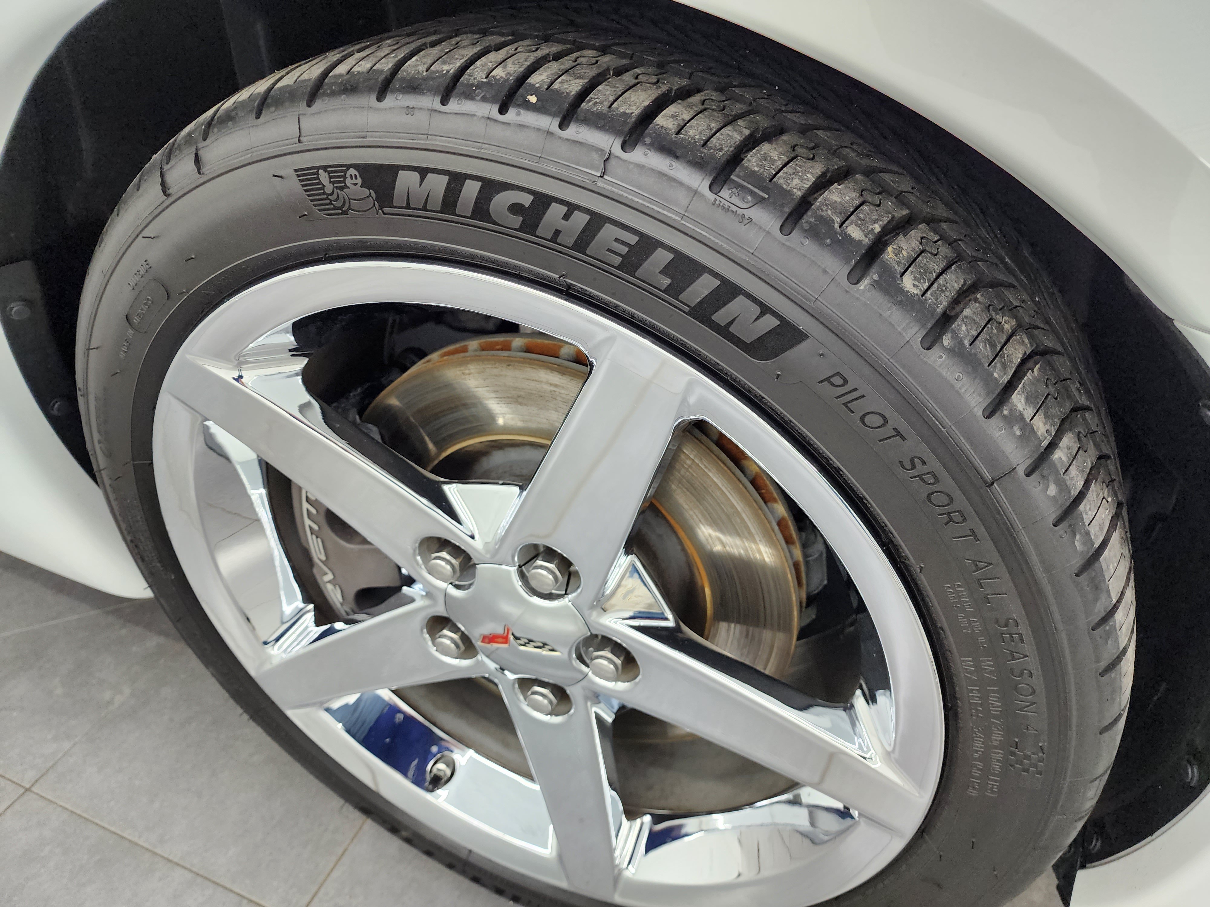 Used 2007 Chevrolet Corvette Coupe w/ Preferred Equipment Group image 3