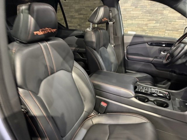Used 2024 Honda Pilot TrailSport image 3