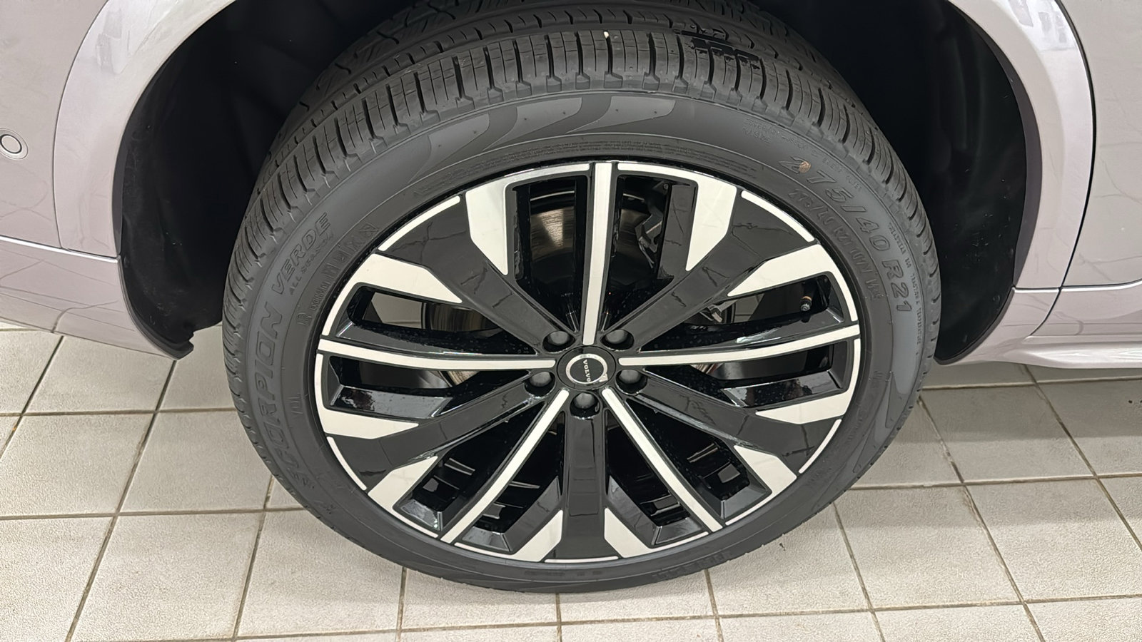 New 2026 Volvo XC90 B5 Plus w/ Protection Package AWD/4WD image 32