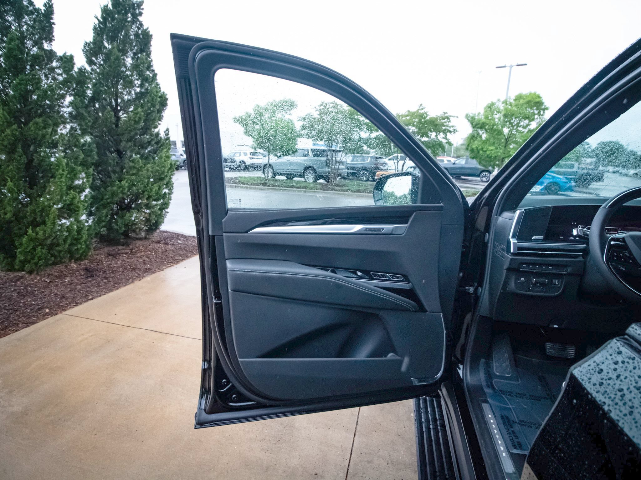 Used 2026 Cadillac Escalade Sport w/ LPO, ONYX Package AWD/4WD image 14