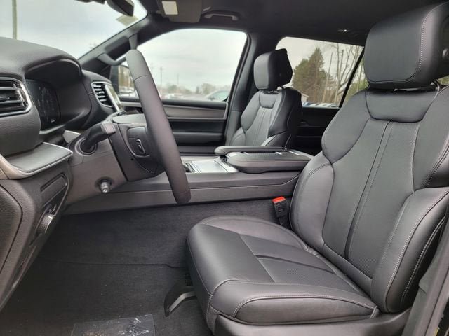 New 2026 Jeep Grand Wagoneer L Limited AWD/4WD image 19