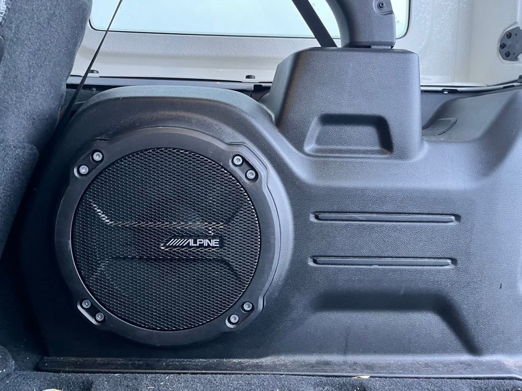 Used 2022 Jeep Wrangler Unlimited Sahara w/ Cold Weather Group image 32