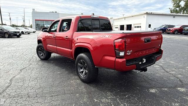 Certified 2022 Toyota Tacoma SR AWD/4WD image 5