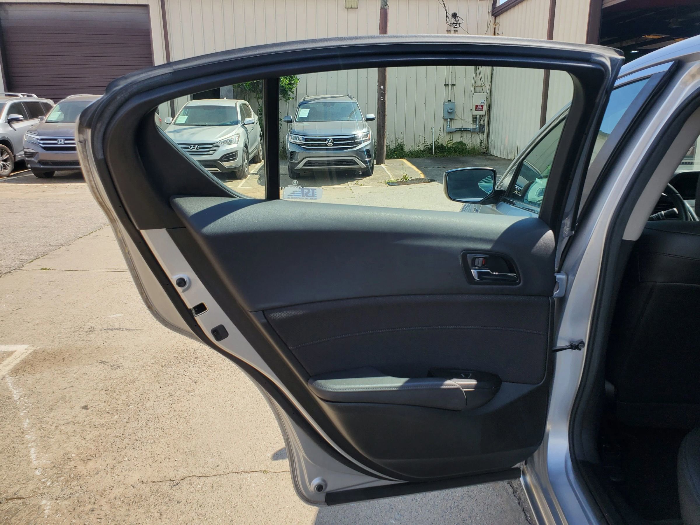 Used 2013 Acura ILX Hybrid FWD image 24