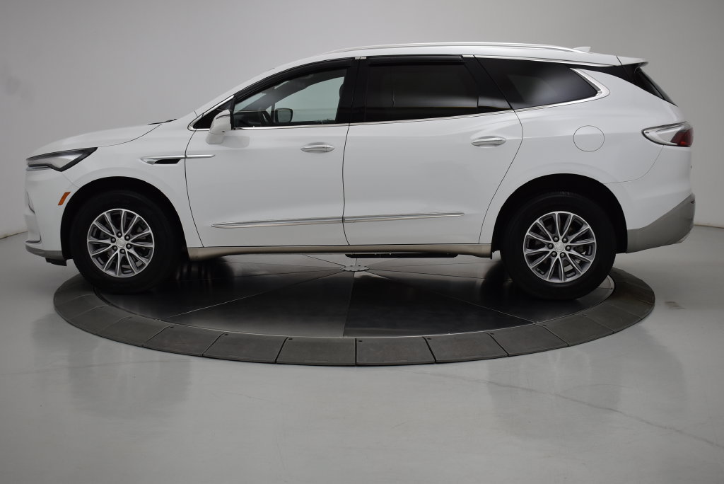 Used 2022 Buick Enclave Essence FWD image 17