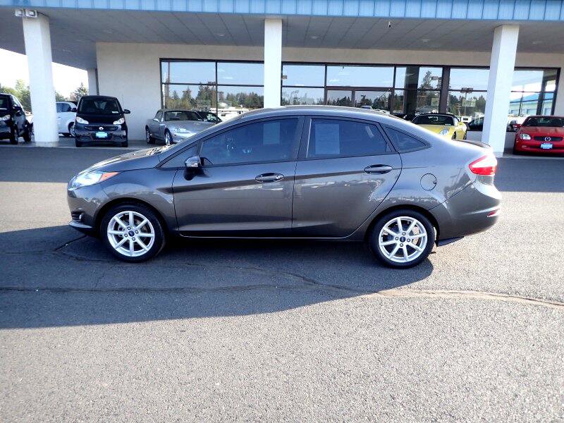 Used 2015 Ford Fiesta SE w/ Equipment Group 201A FWD image 2