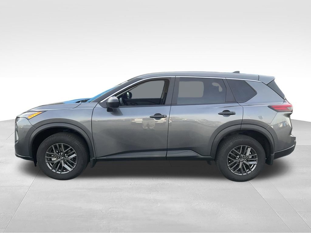 Used 2025 Nissan Rogue S FWD image 30