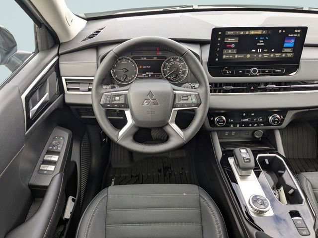 New 2026 Mitsubishi Outlander AWD image 15