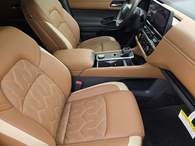 New 2026 Nissan Pathfinder Platinum AWD/4WD image 10