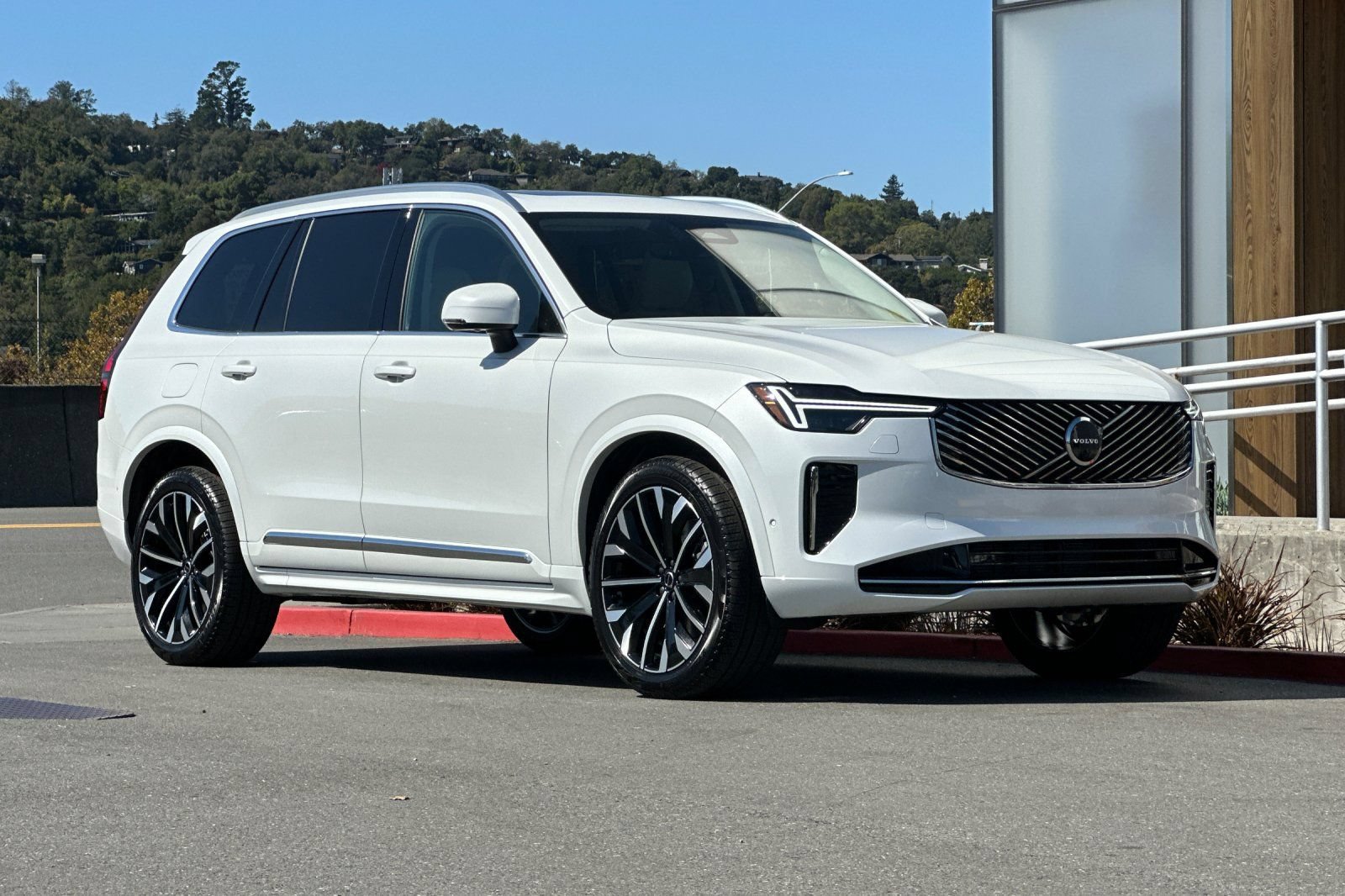 New 2027 Volvo XC90 T8 Ultra AWD/4WD image 9