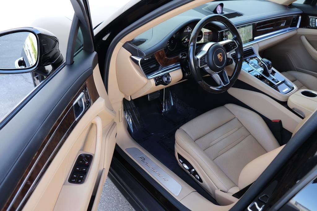 Used 2018 Porsche Panamera 4 image 12