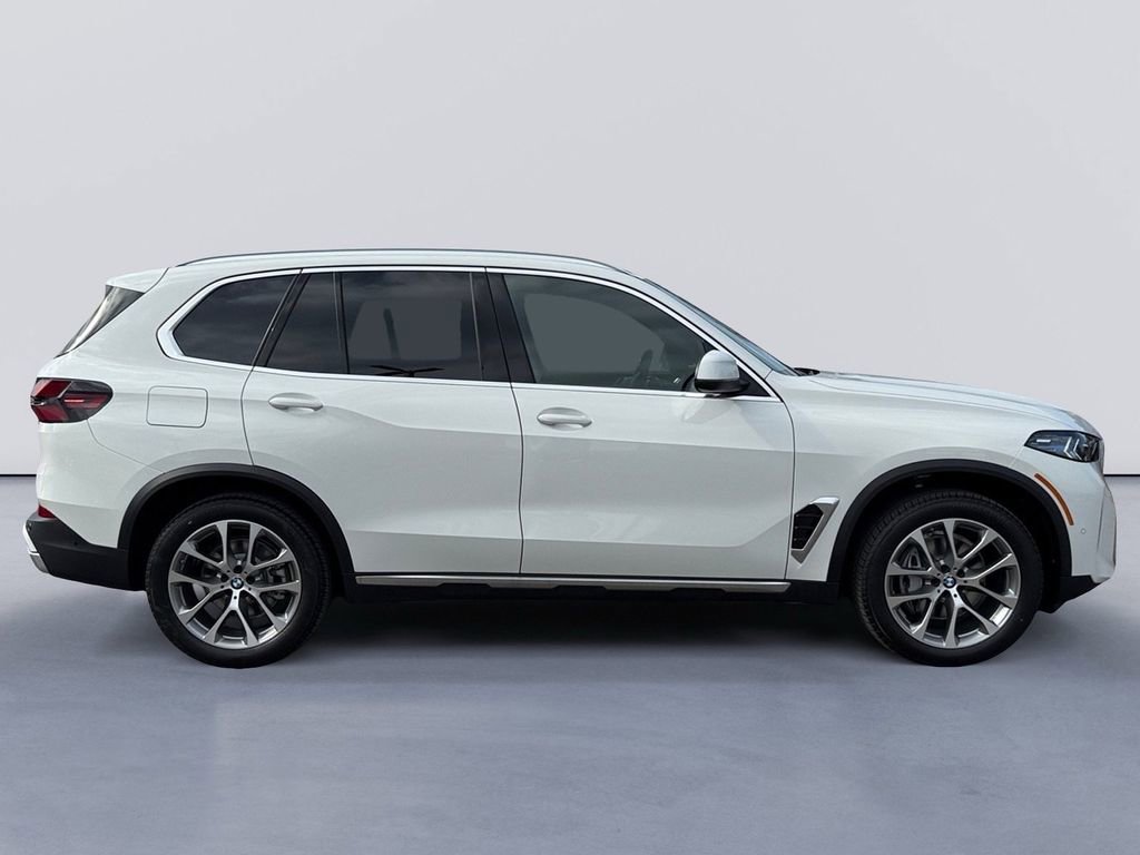 New 2026 BMW X5 xDrive40i image 2