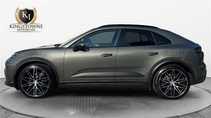 Used 2024 Porsche Macan 4 Electric AWD/4WD image 2