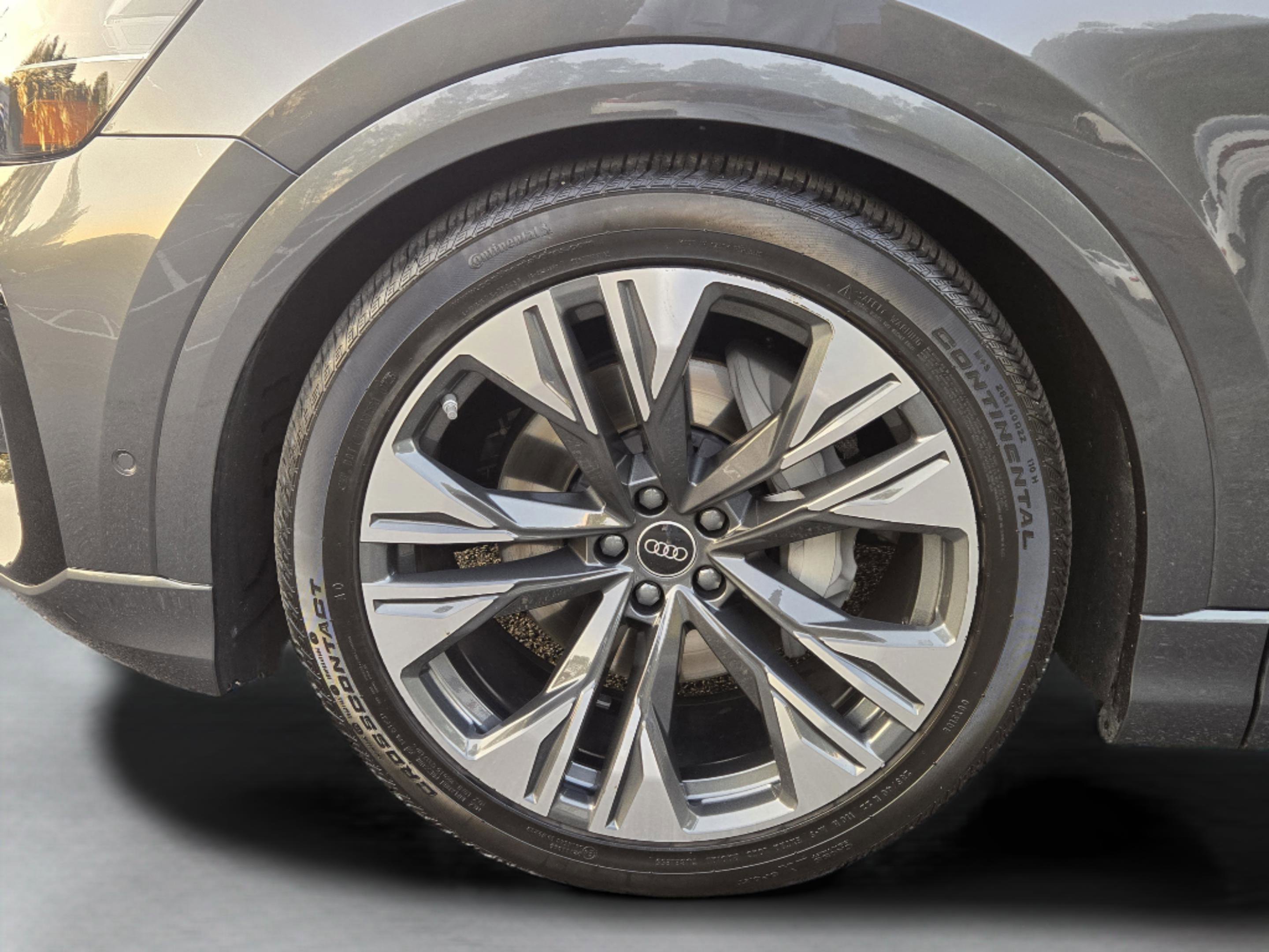 Certified 2025 Audi Q8 Premium Plus w/ Premium Plus Package AWD/4WD image 36