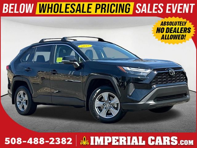 Used 2025 Toyota RAV4 XLE image 1