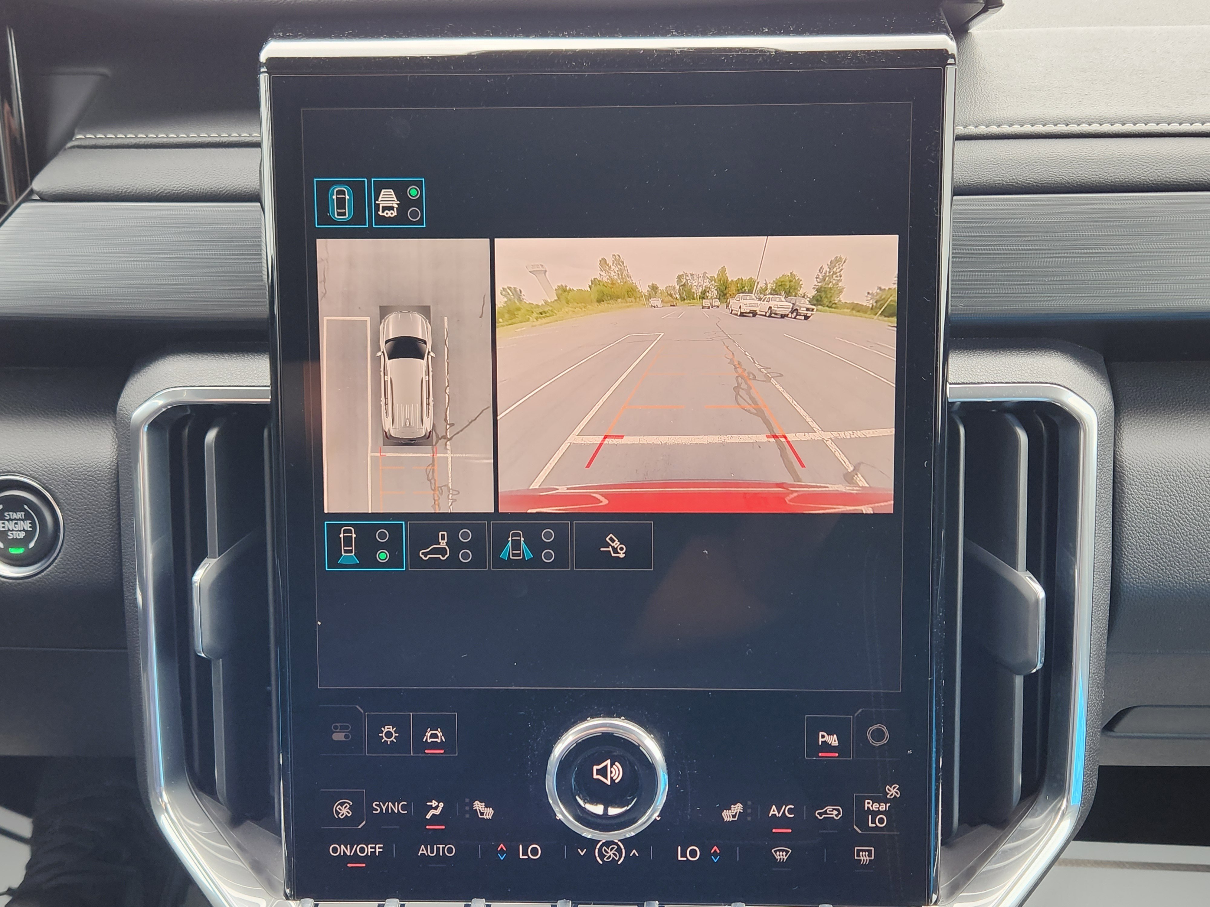 New 2025 GMC Acadia Elevation image 12