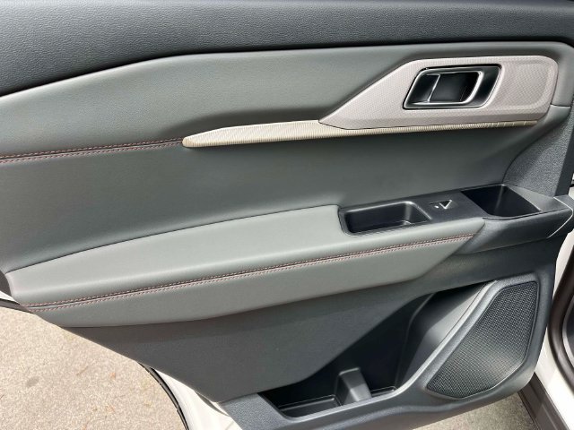 New 2026 Ford Explorer Active w/ Active Comfort Package RWD image 15
