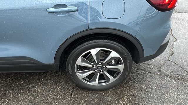 Certified 2023 Ford Escape Platinum w/ Class II Trailer Tow Package image 26