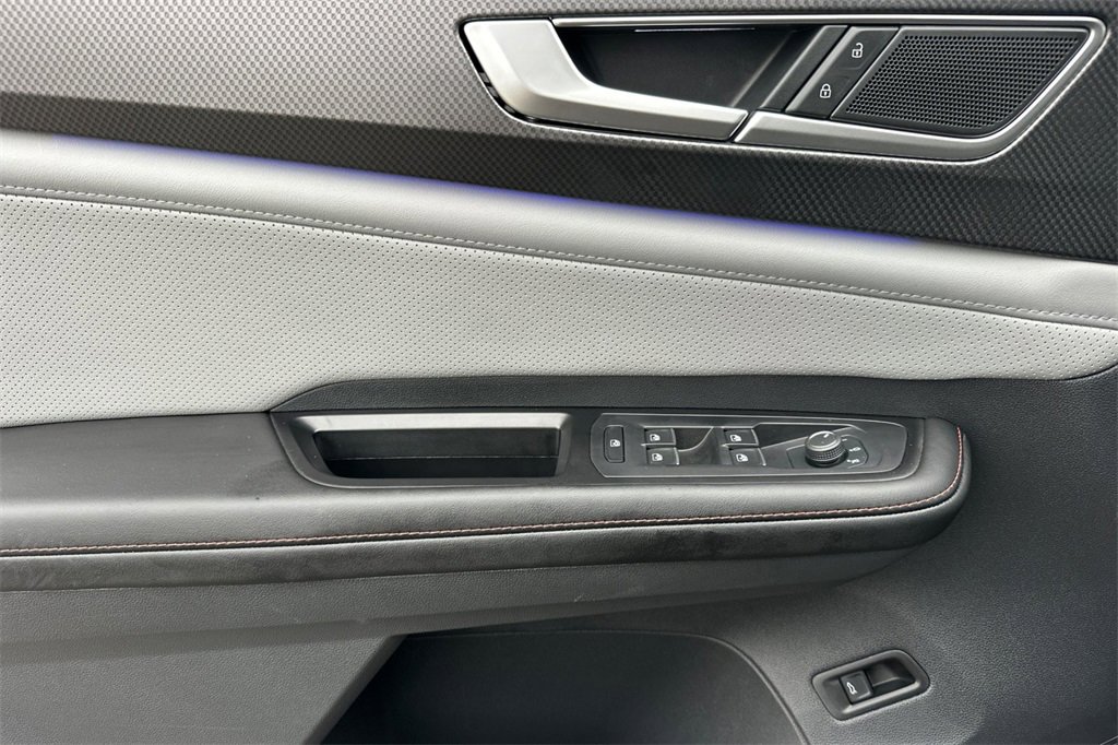 Used 2024 Volkswagen Atlas Peak Edition SE image 13