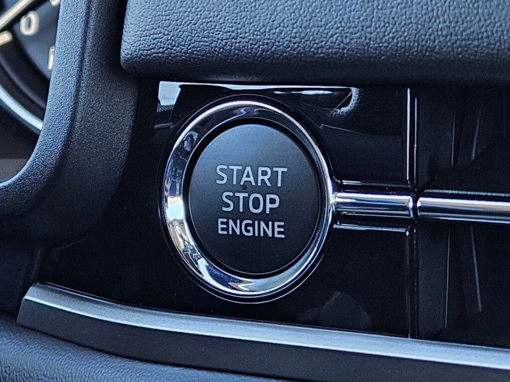 New 2025 Mitsubishi Outlander ES image 23